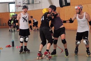 /wp-content/uploads/2016/01/160108_mannschaftsfoto_roller_derby_madstop_15-16.jpg